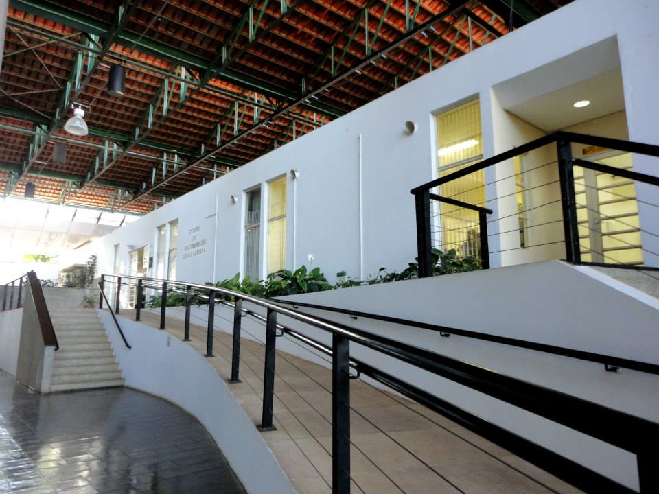Foto da Fachada Biblioteca